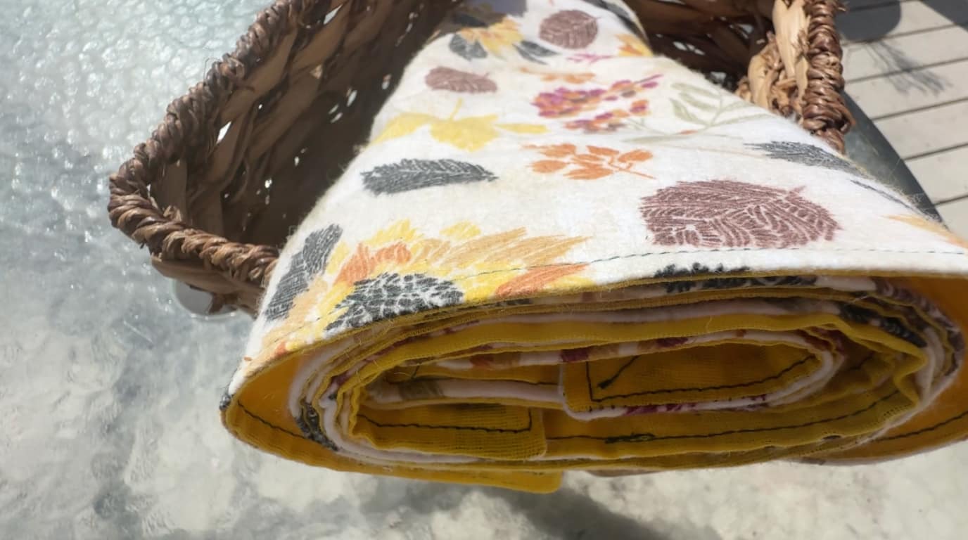How to Sew Cloth Napkins to Create a Cozy Autumn Atmosphere