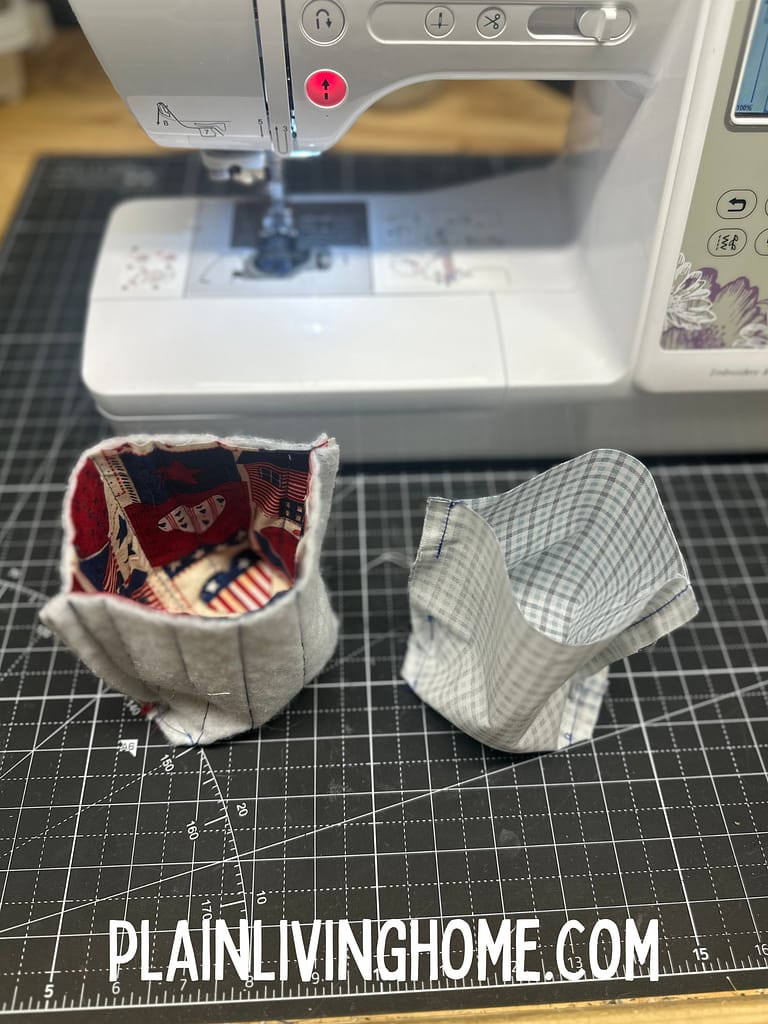 insert the lining of the jar cozy into the exterior, with pretty sides touching