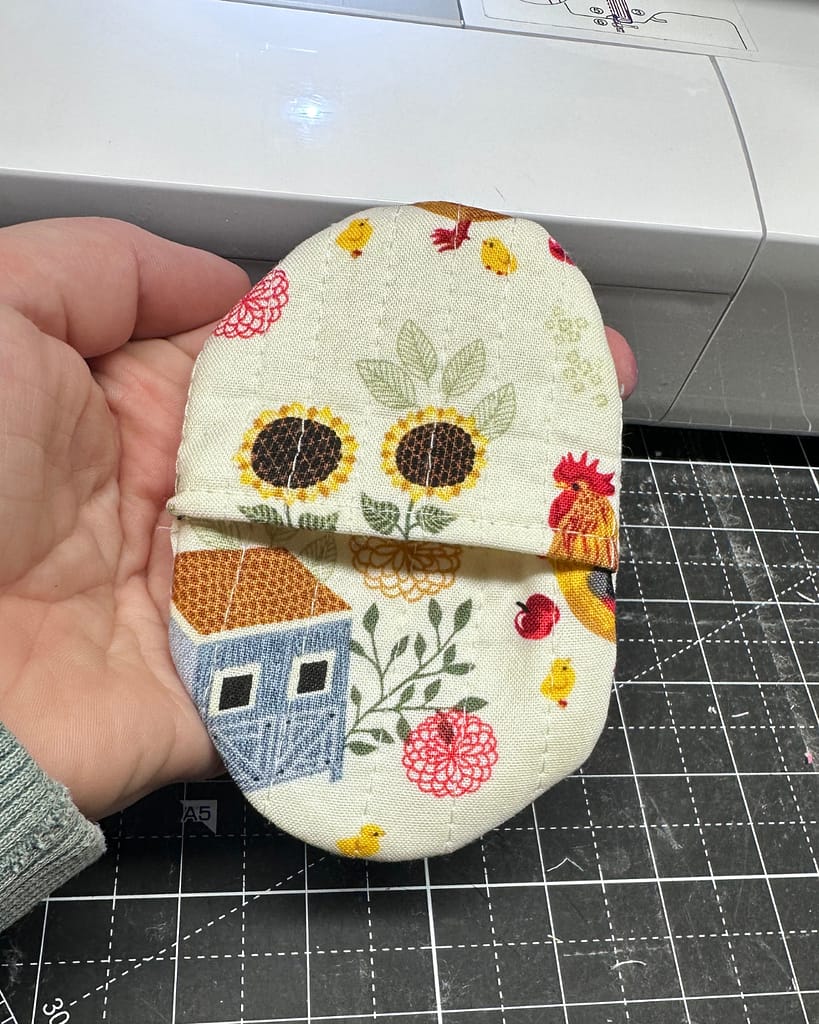 DIY fabric easter eggs tutorial and free pattern